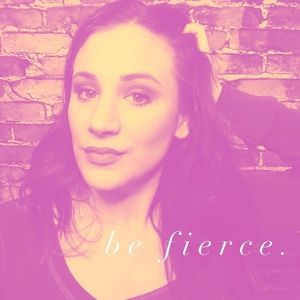 Meet your Posher, Mia